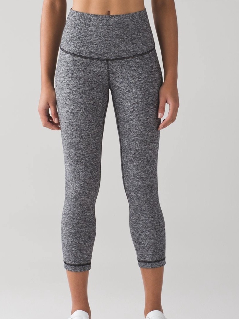 Lululemon wunder under cropped Heathered Gray leggings size 8